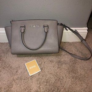 Micheal Kors Purse with Detachable Shoulder Strap